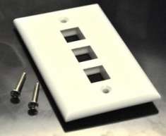 White Color 3 Port Position Economical Plastic Wall Face Plate
