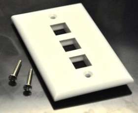 White Color 3 Port Position Economical Plastic Wall Face Plate